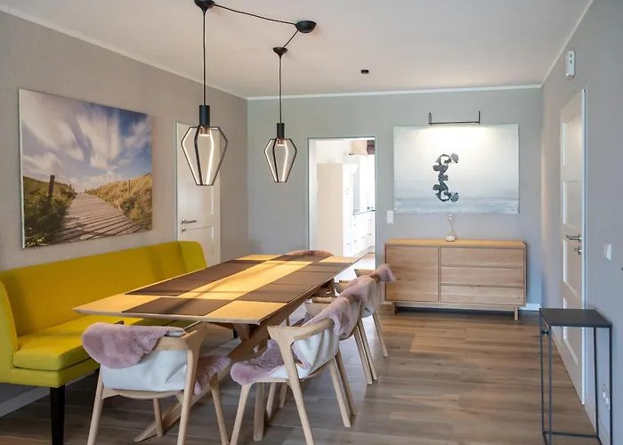 Arche Svea Lachmoewe